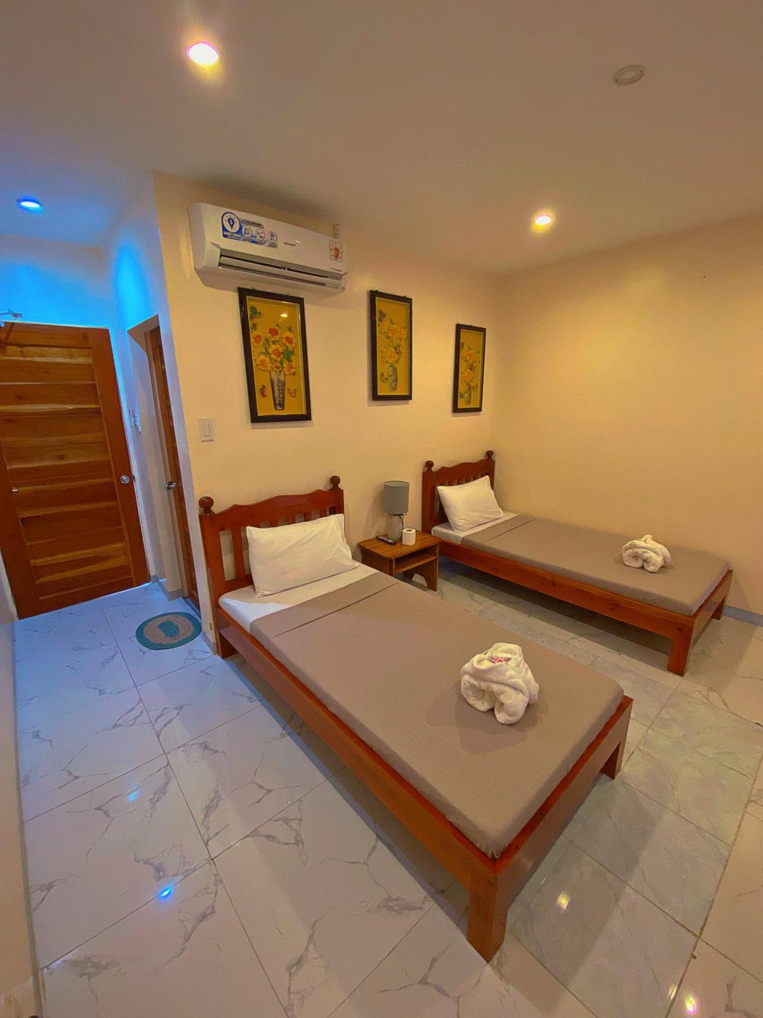 Elnora Delmar Travellers Inn Siquijor Esterno foto