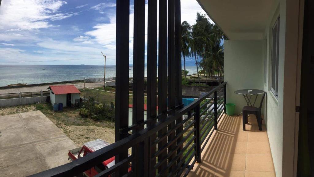 Elnora Delmar Travellers Inn Siquijor Esterno foto